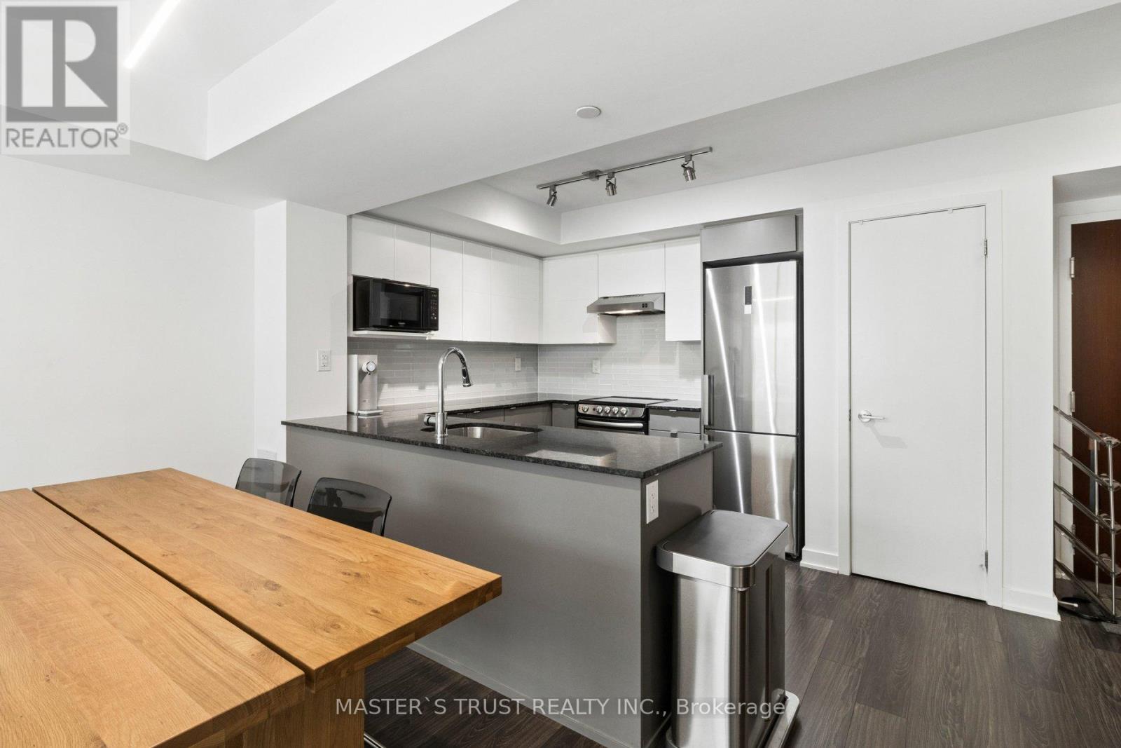 Th109 - 160 Flemington Road E, Toronto, Ontario M6A 0A9 - Photo 10 - W12885324