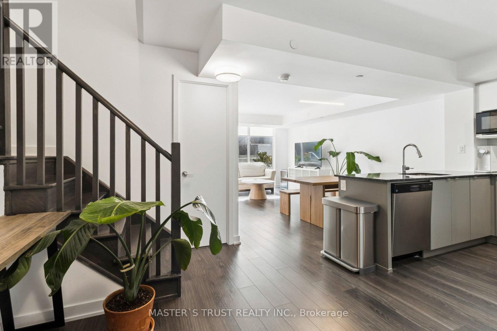 Th109 - 160 Flemington Road E, Toronto, Ontario M6A 0A9 - Photo 5 - W12885324