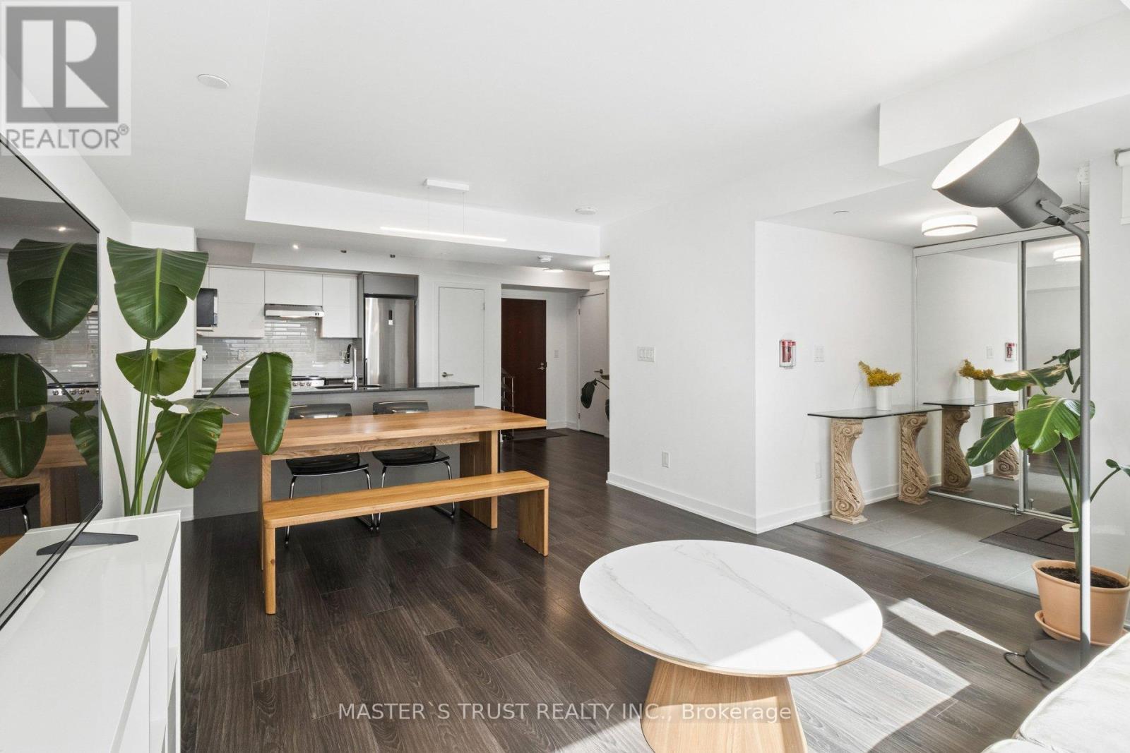 Th109 - 160 Flemington Road E, Toronto, Ontario M6A 0A9 - Photo 8 - W12885324