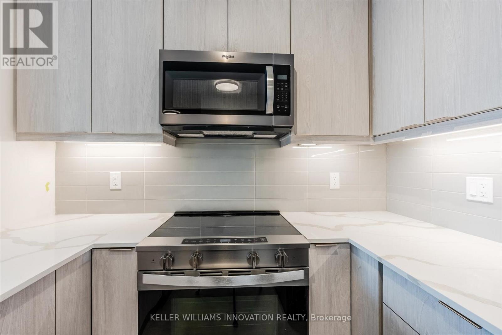 702 - 15 Watergarden Drive, Mississauga, Ontario  L5R 0H4 - Photo 13 - W12885346