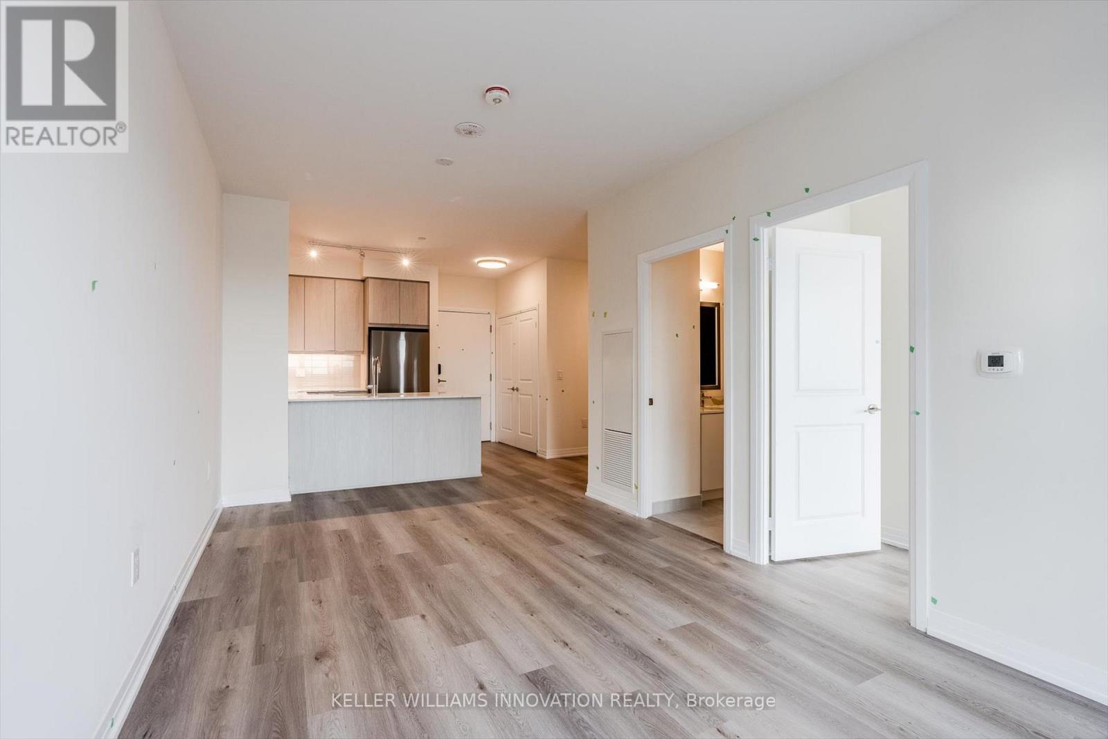 702 - 15 Watergarden Drive, Mississauga, Ontario  L5R 0H4 - Photo 17 - W12885346