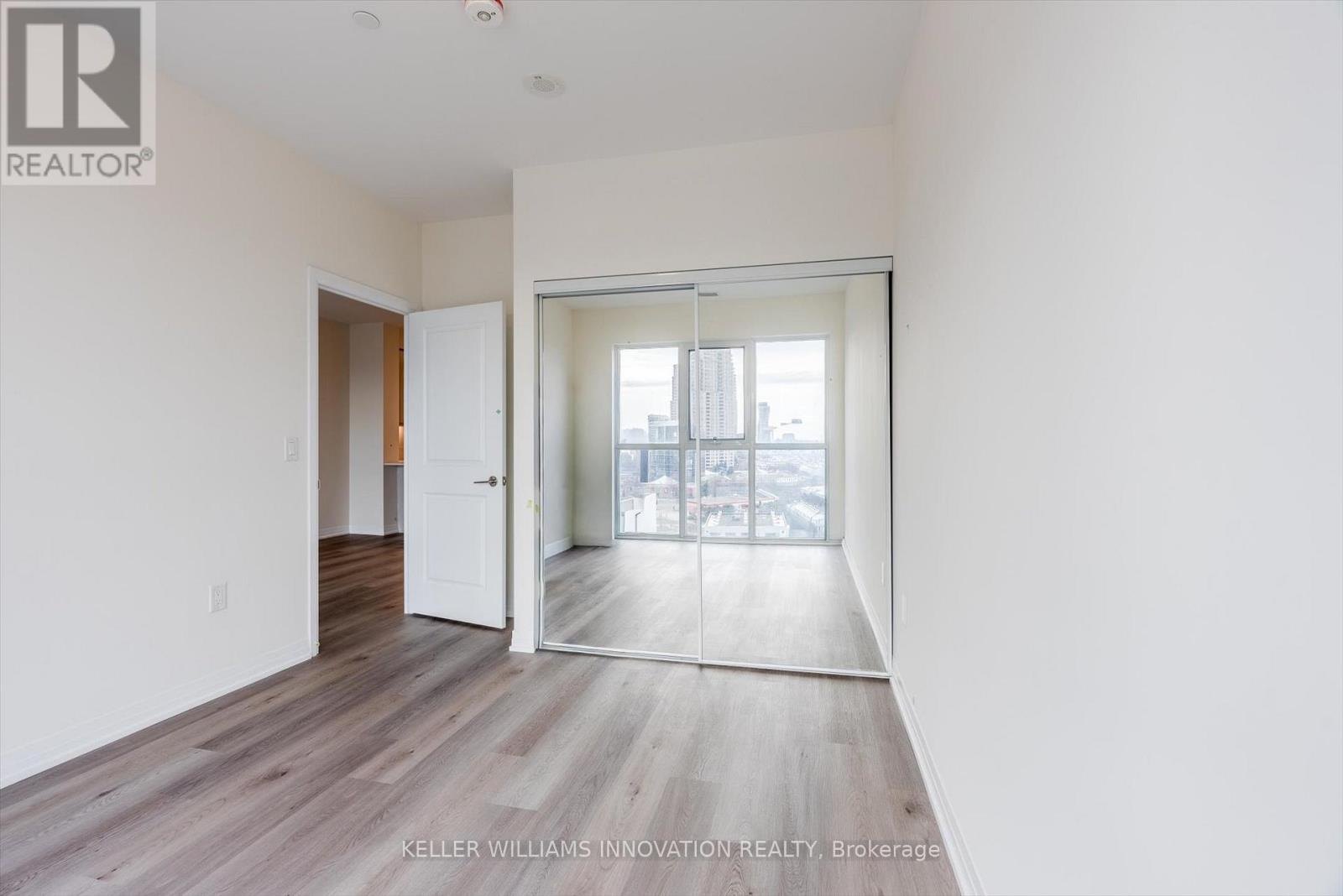 702 - 15 Watergarden Drive, Mississauga, Ontario  L5R 0H4 - Photo 21 - W12885346