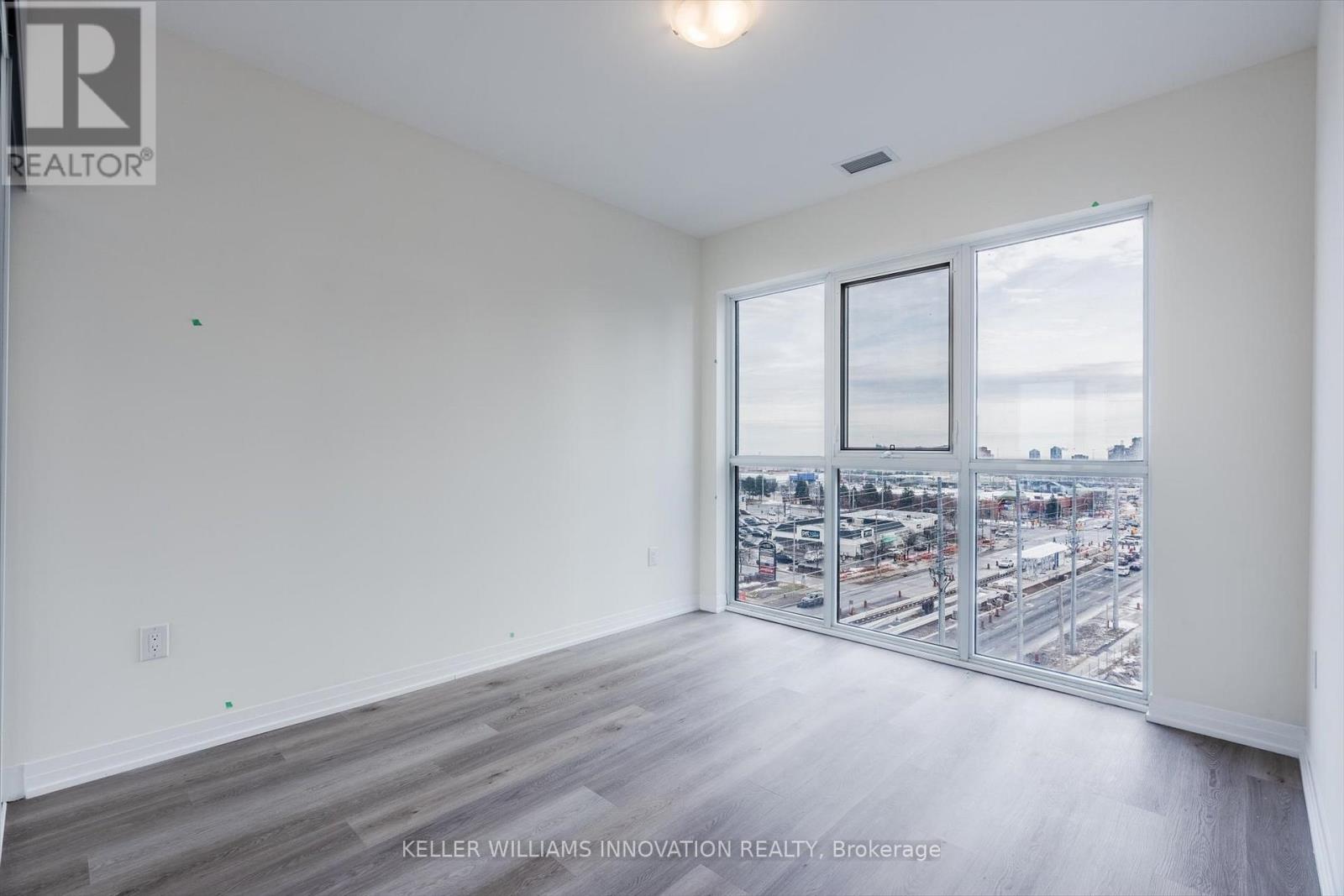 702 - 15 Watergarden Drive, Mississauga, Ontario  L5R 0H4 - Photo 23 - W12885346