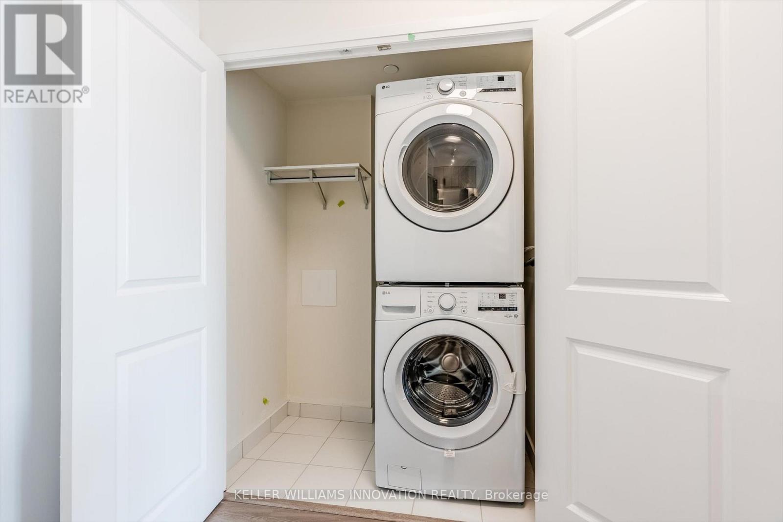 702 - 15 Watergarden Drive, Mississauga, Ontario  L5R 0H4 - Photo 7 - W12885346