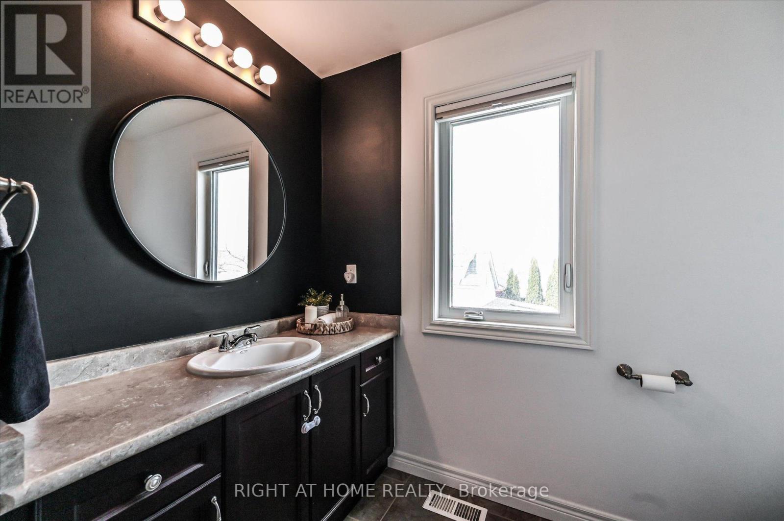 618 Knox Avenue, Hamilton, Ontario  L8H 6K3 - Photo 33 - X12885344