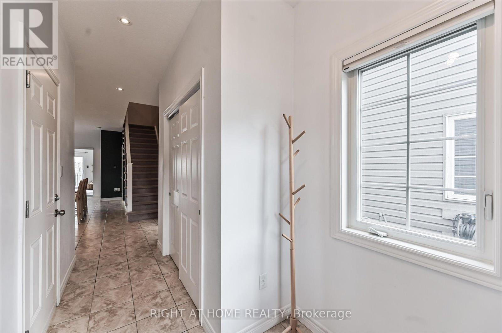 618 Knox Avenue, Hamilton, Ontario  L8H 6K3 - Photo 5 - X12885344