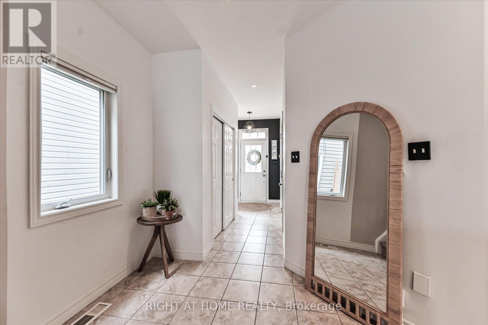 618 Knox Avenue, Hamilton, Ontario  L8H 6K3 - Photo 6 - X12885344