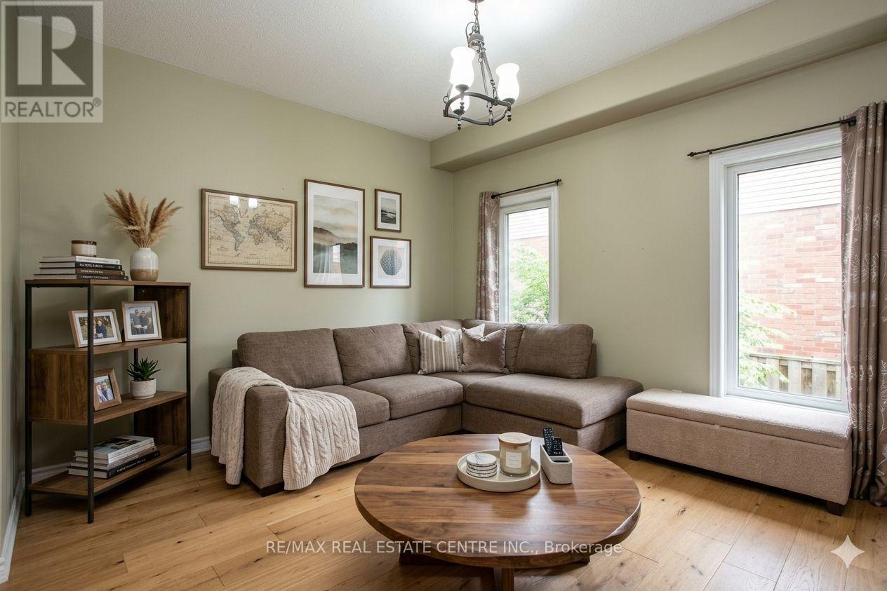 103 Armeda Clow Crescent, Essa (Angus), Ontario  L0M 1B2 - Photo 2 - N12885362