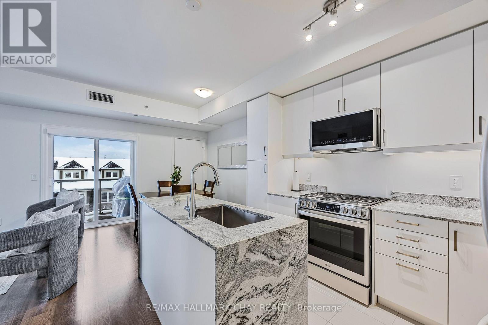 210 - 5 Spooner Crescent, Collingwood, Ontario  L9Y 1T3 - Photo 3 - S12885358