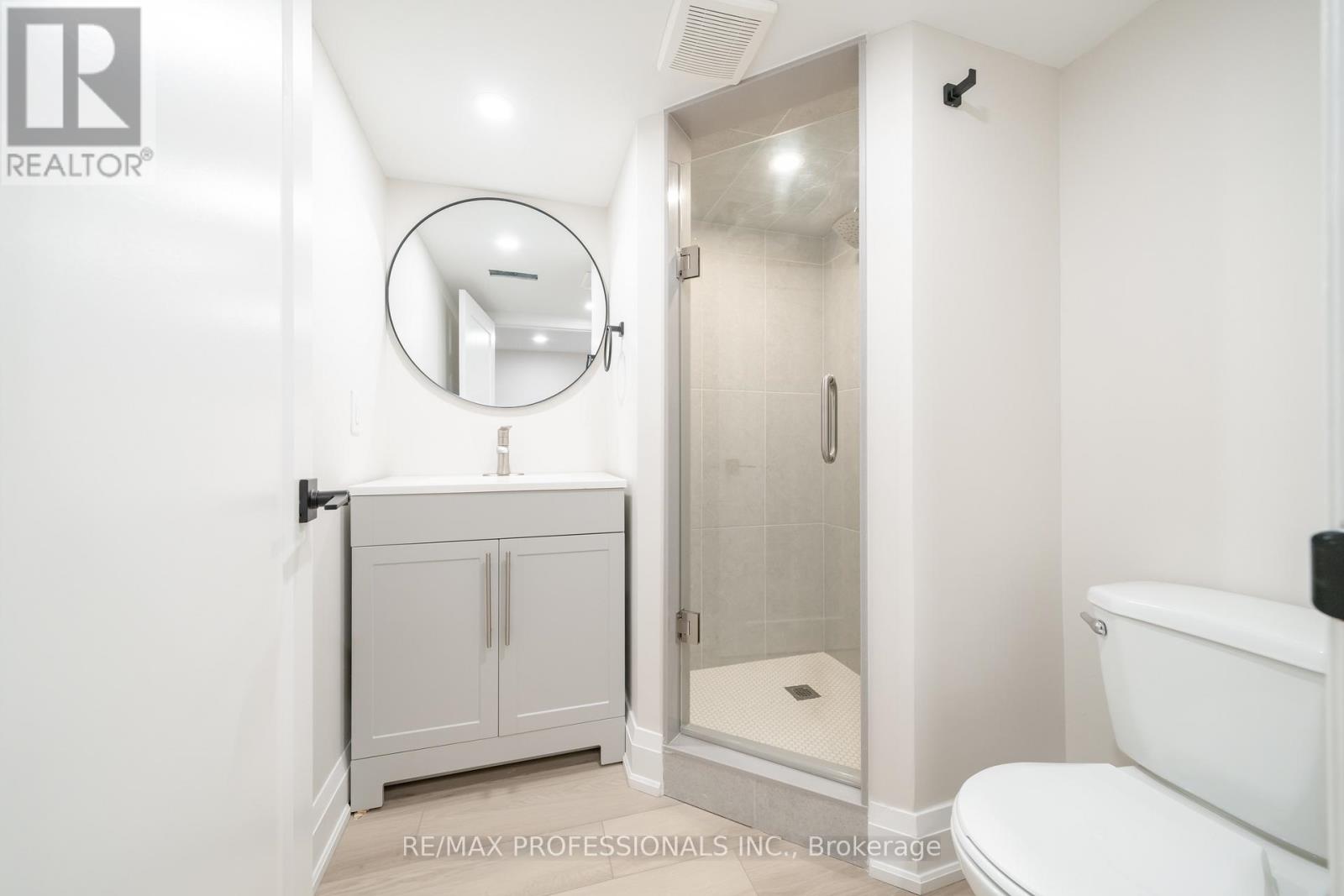 370 Delaware Avenue, Burlington, Ontario  L7R 3B5 - Photo 26 - W12885368