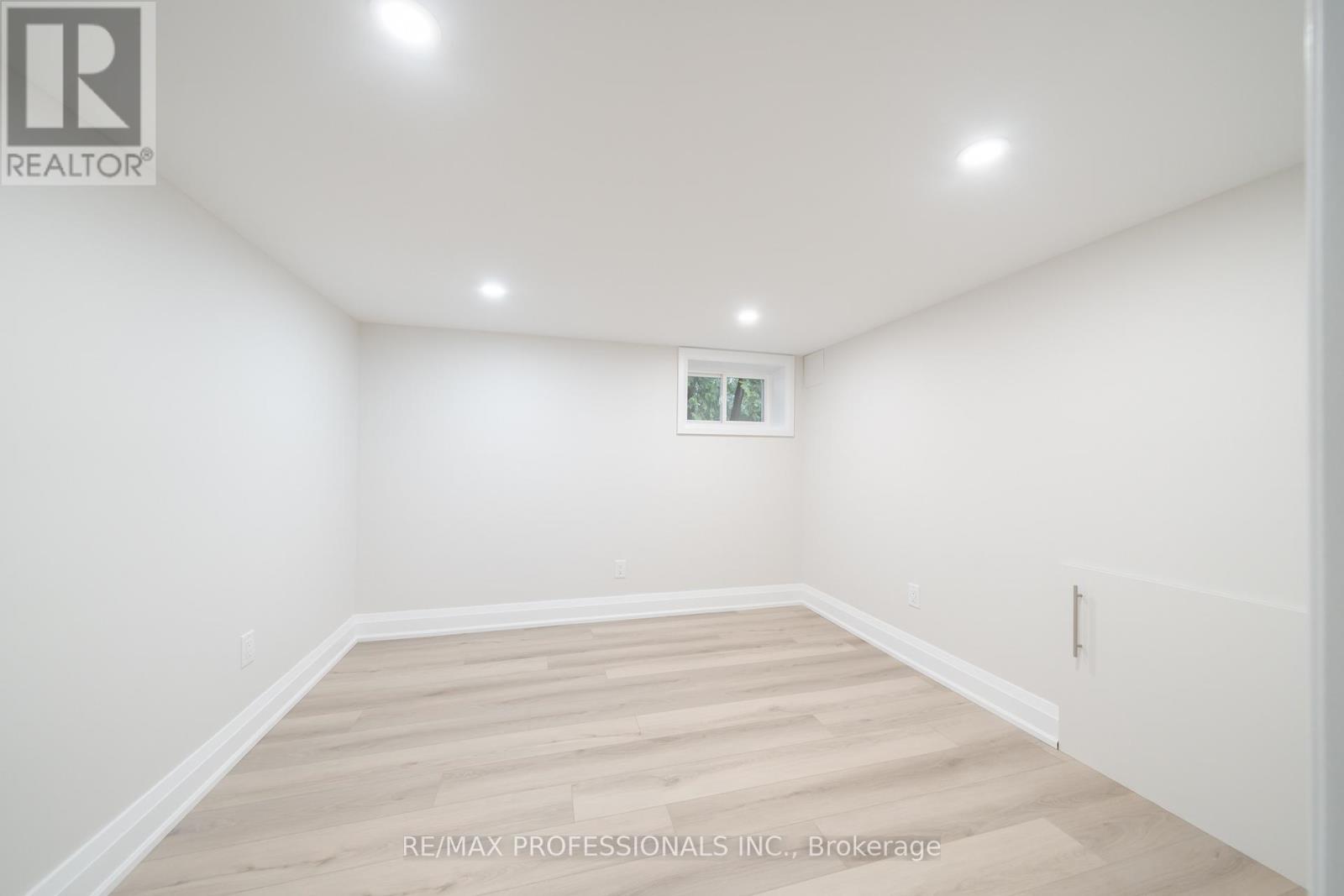 370 Delaware Avenue, Burlington, Ontario  L7R 3B5 - Photo 31 - W12885368