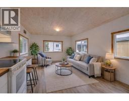 28 1413 SUNSHINE COAST HIGHWAY, Gibsons, British Columbia