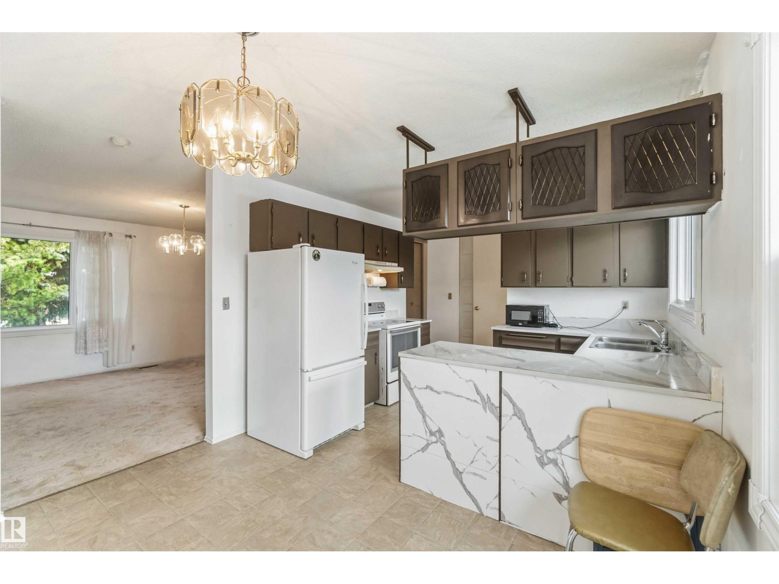 12223 157 Av Nw, Edmonton, Alberta  T5X 2X7 - Photo 21 - E4477629