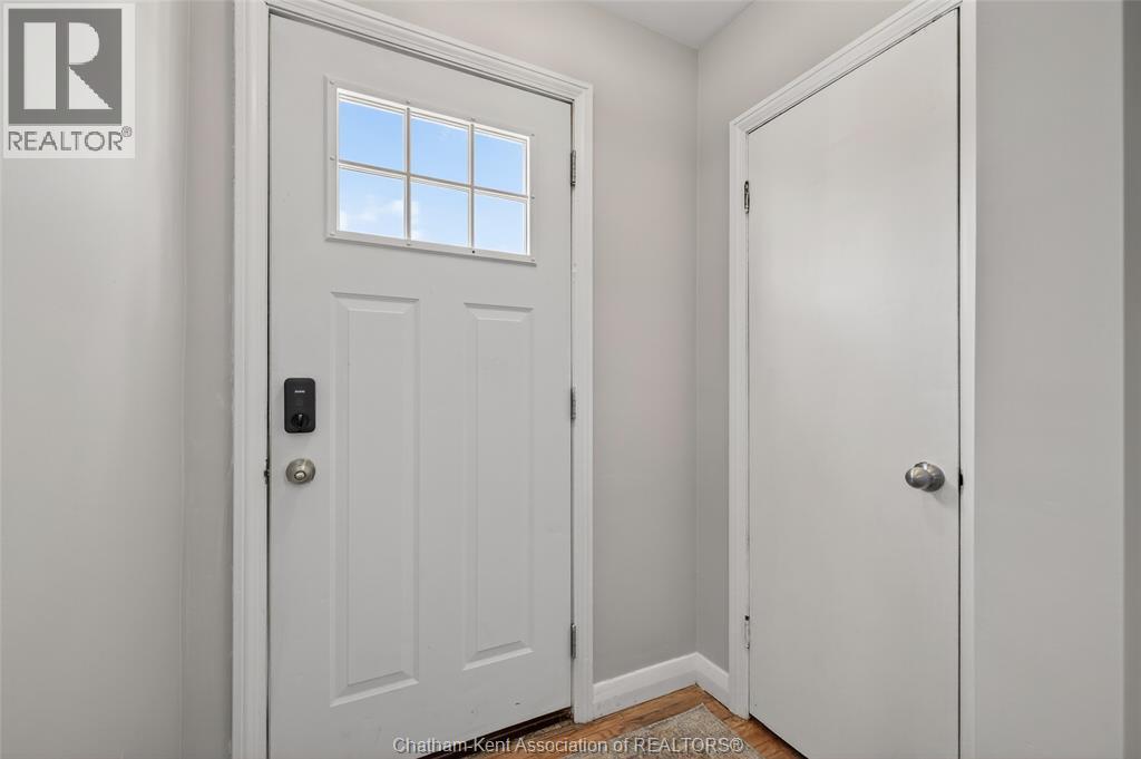 118 Gordon Street, Sarnia, Ontario  N7T 6N8 - Photo 2 - 25028671