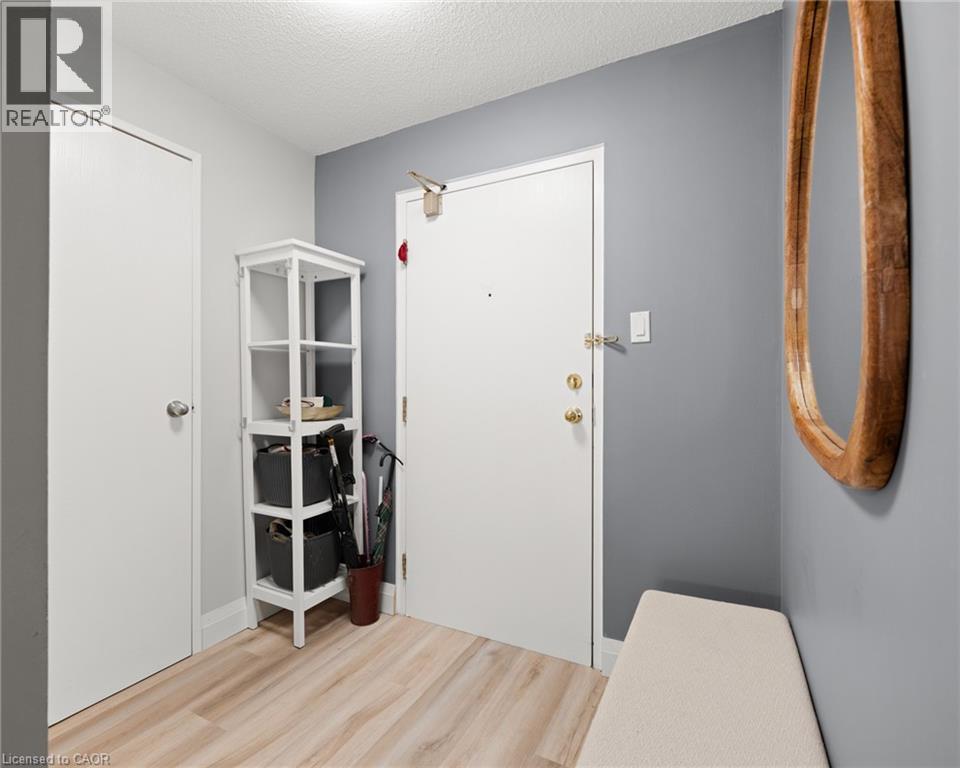 35 Green Valley Drive Unit# 204, Kitchener, Ontario  N2P 2A5 - Photo 3 - 40805520