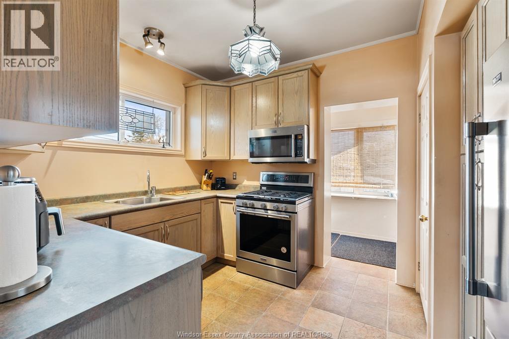 1566 Hall Avenue, Windsor, Ontario  N8X 4R7 - Photo 8 - 26005371