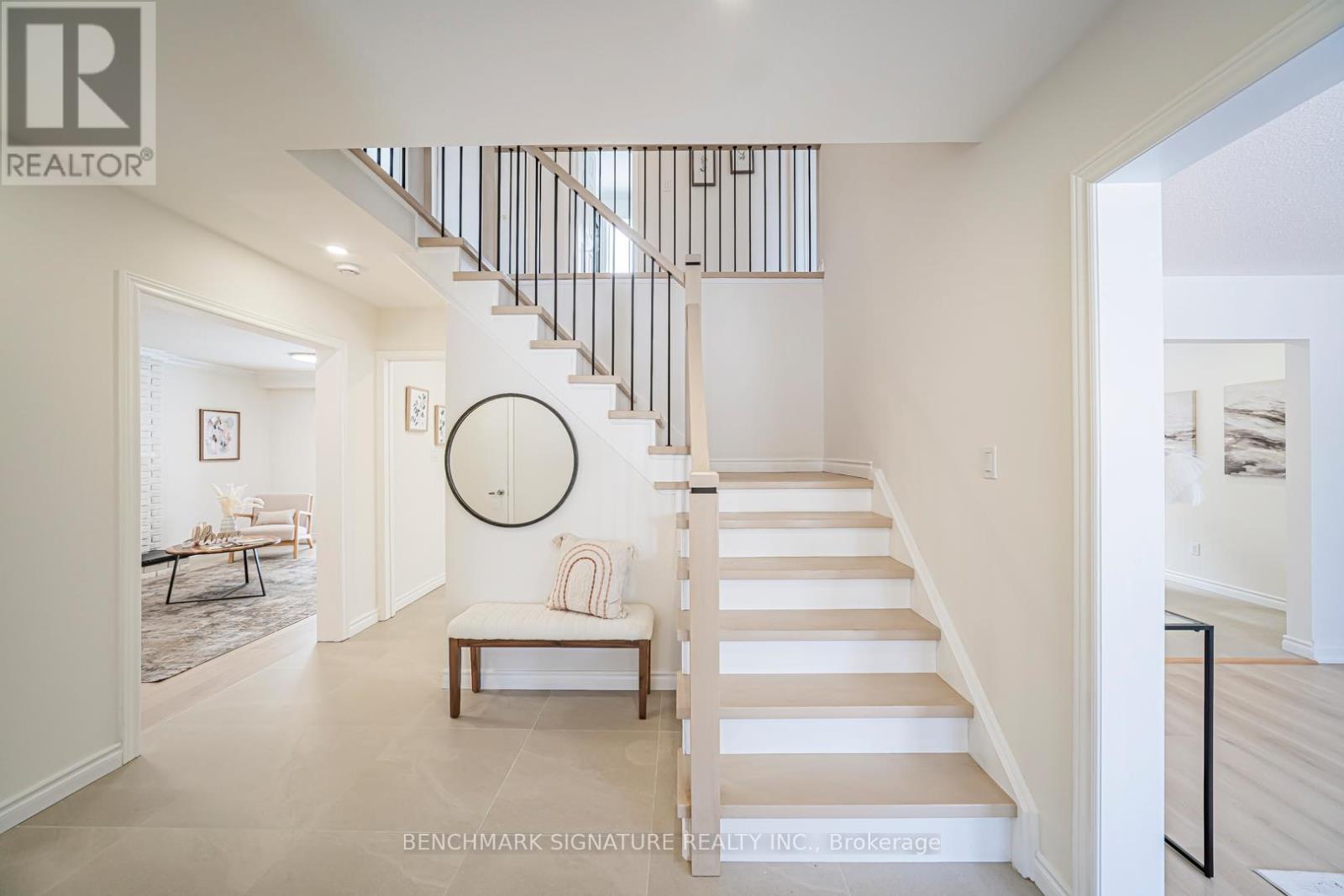 115 Simonston Boulevard, Markham, Ontario  L3T 4L9 - Photo 3 - N12885376