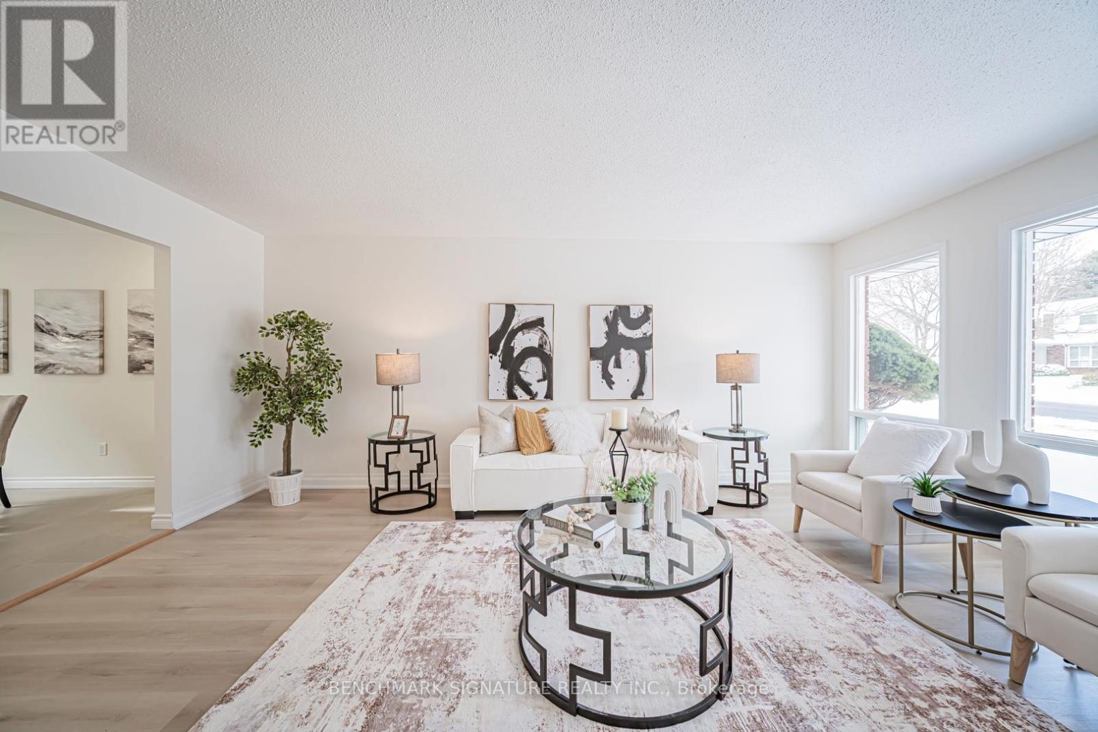 115 Simonston Boulevard, Markham, Ontario  L3T 4L9 - Photo 6 - N12885376