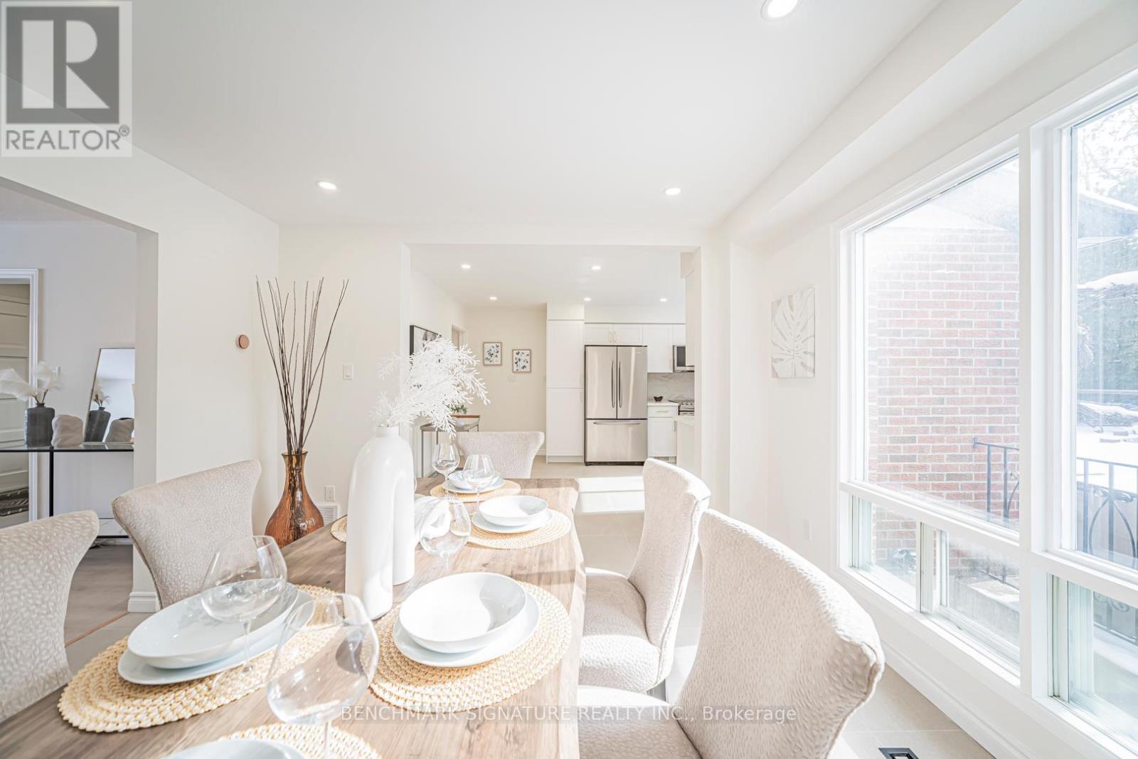 115 Simonston Boulevard, Markham, Ontario  L3T 4L9 - Photo 7 - N12885376