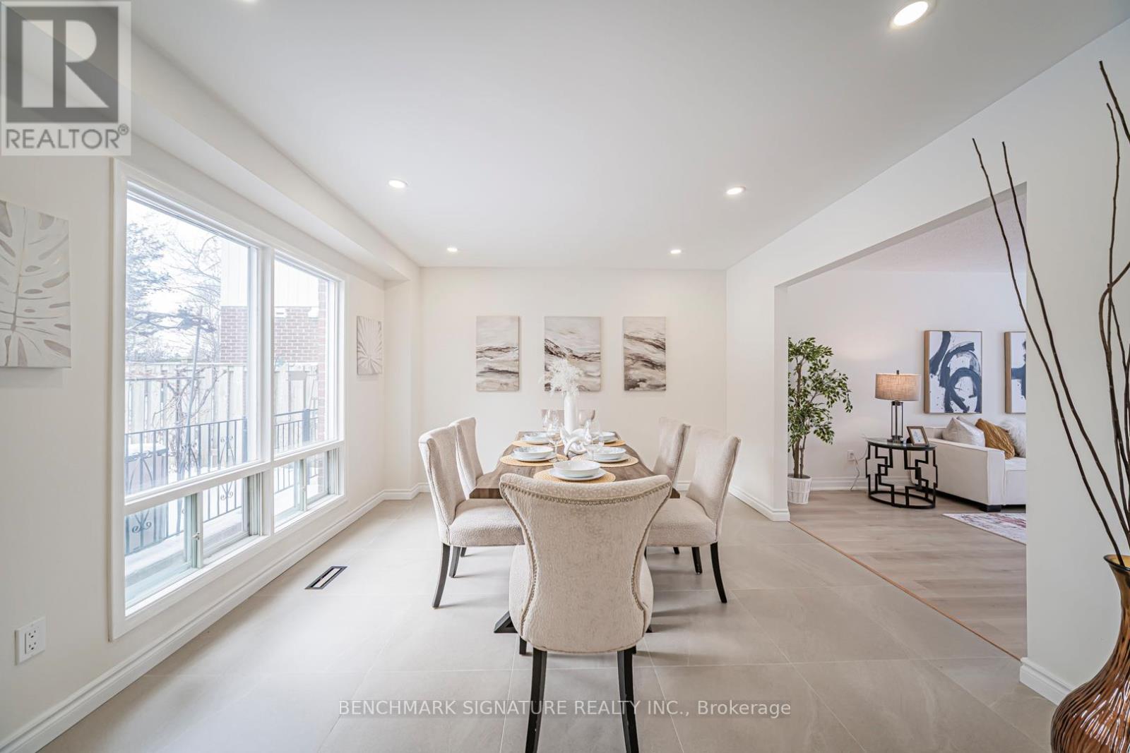 115 Simonston Boulevard, Markham, Ontario  L3T 4L9 - Photo 9 - N12885376