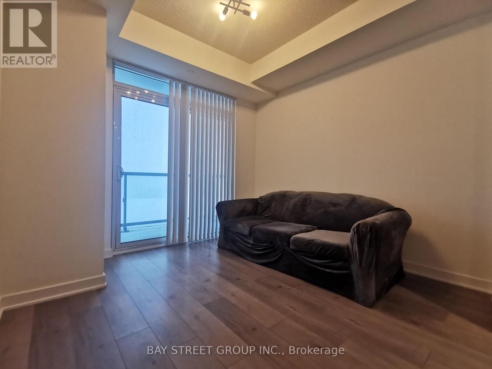 701 - 10 Honeycrisp Crescent, Vaughan, Ontario  L4K 0M7 - Photo 8 - N12885378