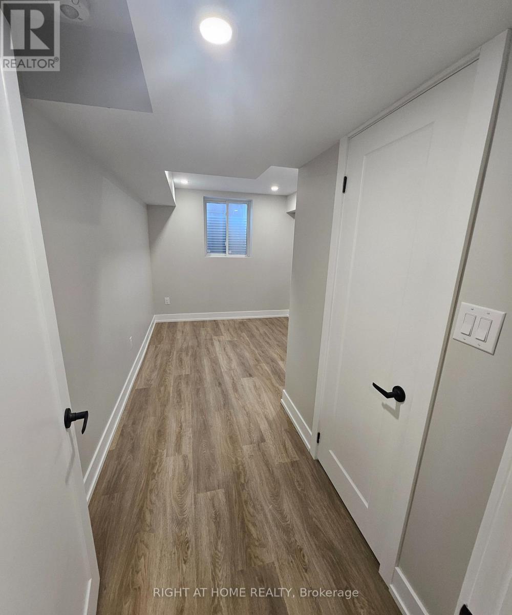 Lower - 852 Aspen Terrace, Milton, Ontario  L9E 1S2 - Photo 14 - W12885382