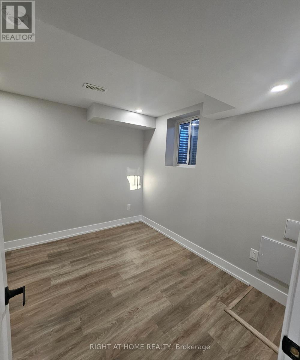 Lower - 852 Aspen Terrace, Milton, Ontario  L9E 1S2 - Photo 7 - W12885382