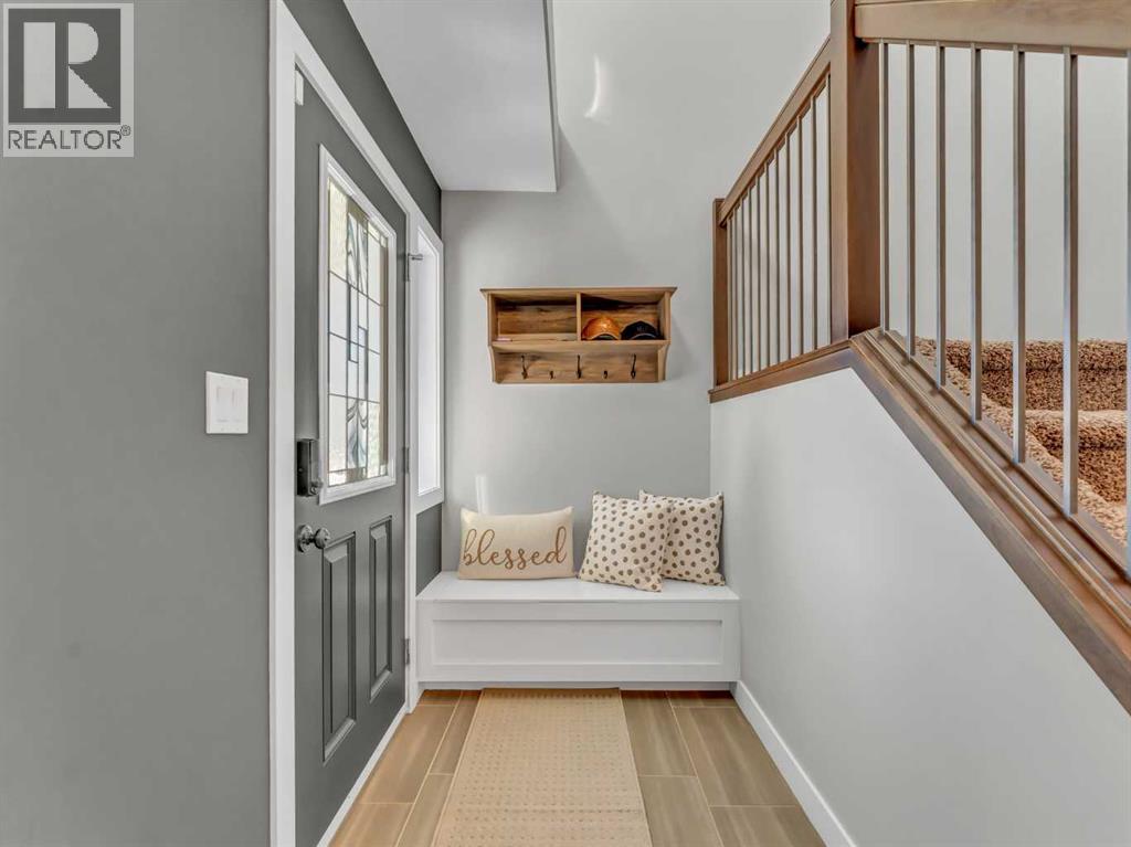 391 Sterling Crescent Se, Medicine Hat, Alberta  T1B 0N6 - Photo 4 - A2291970