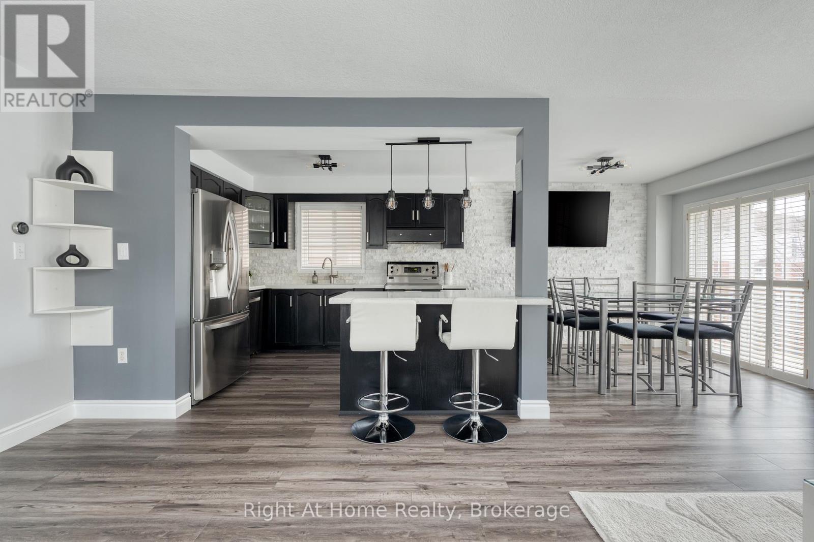 198 Gatestone Drive, Hamilton, Ontario  L8J 3V4 - Photo 10 - X12885404