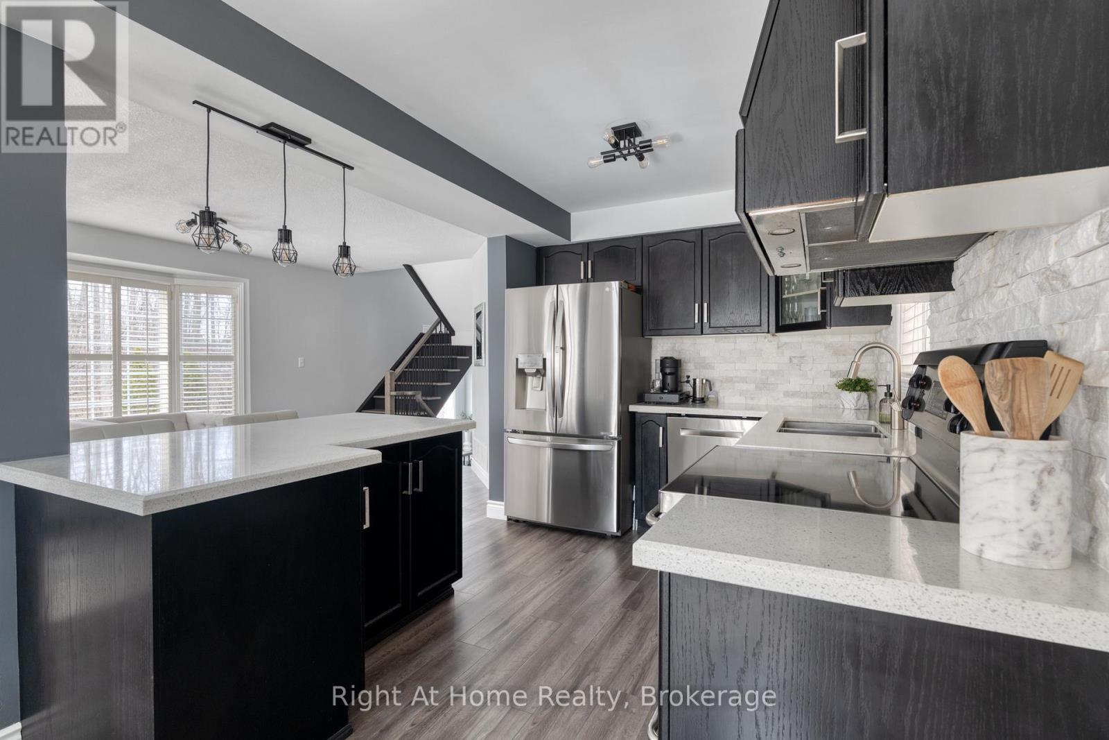 198 Gatestone Drive, Hamilton, Ontario  L8J 3V4 - Photo 17 - X12885404