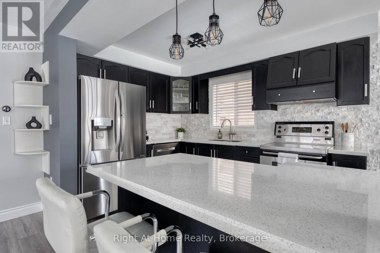 198 Gatestone Drive, Hamilton, Ontario  L8J 3V4 - Photo 20 - X12885404