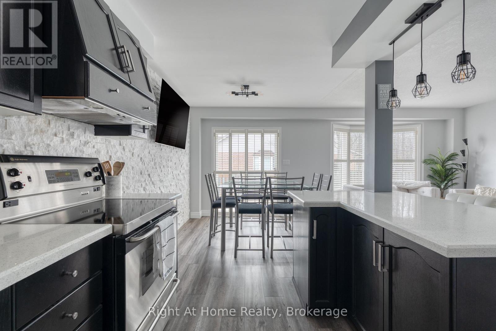 198 Gatestone Drive, Hamilton, Ontario  L8J 3V4 - Photo 22 - X12885404