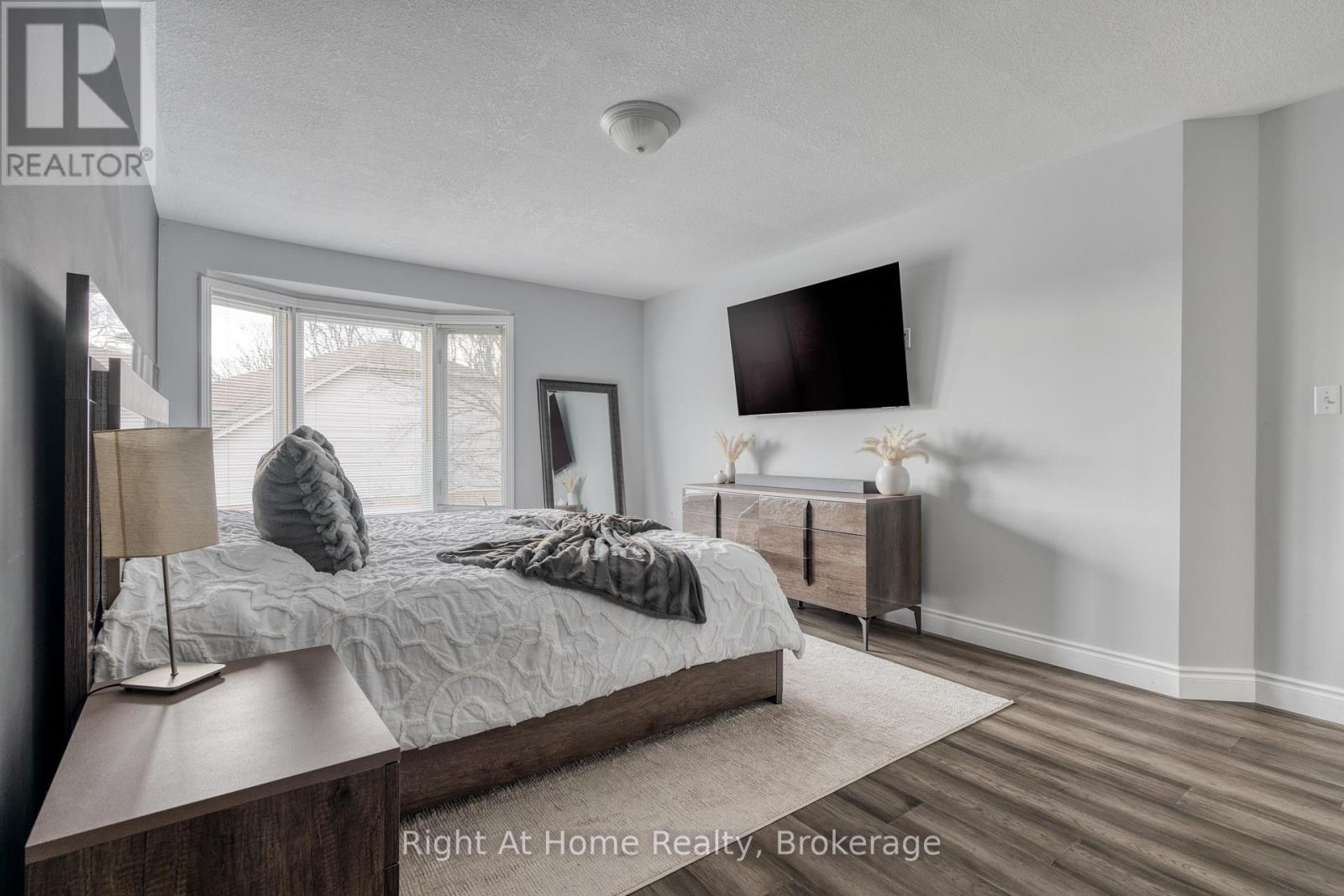 198 Gatestone Drive, Hamilton, Ontario  L8J 3V4 - Photo 29 - X12885404