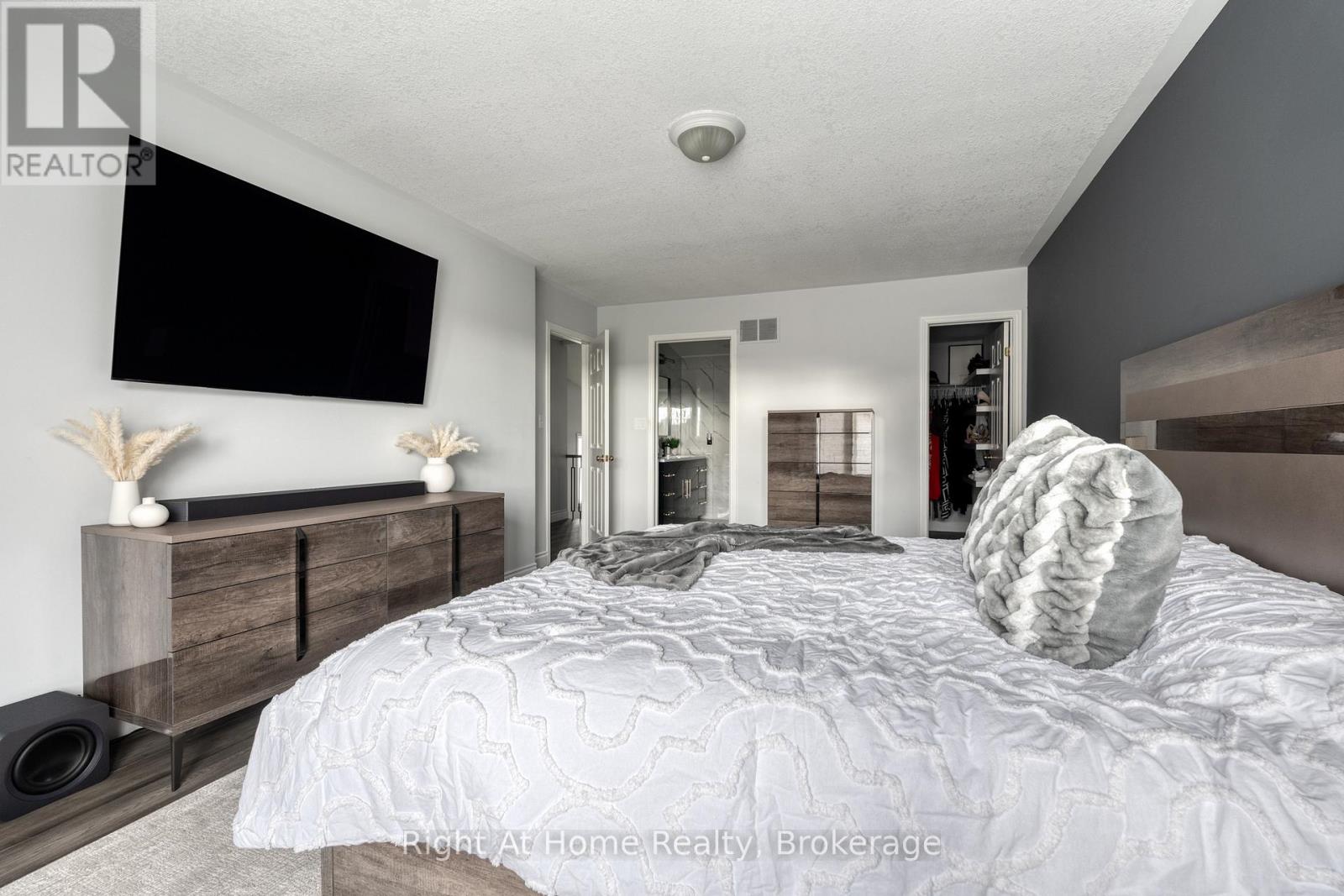 198 Gatestone Drive, Hamilton, Ontario  L8J 3V4 - Photo 30 - X12885404