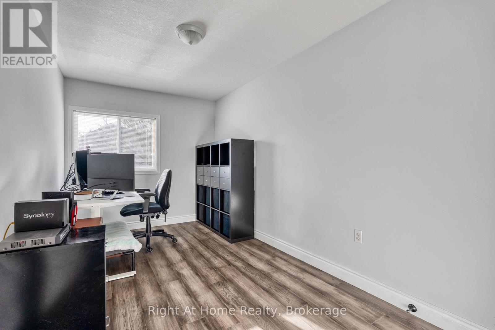 198 Gatestone Drive, Hamilton, Ontario  L8J 3V4 - Photo 34 - X12885404