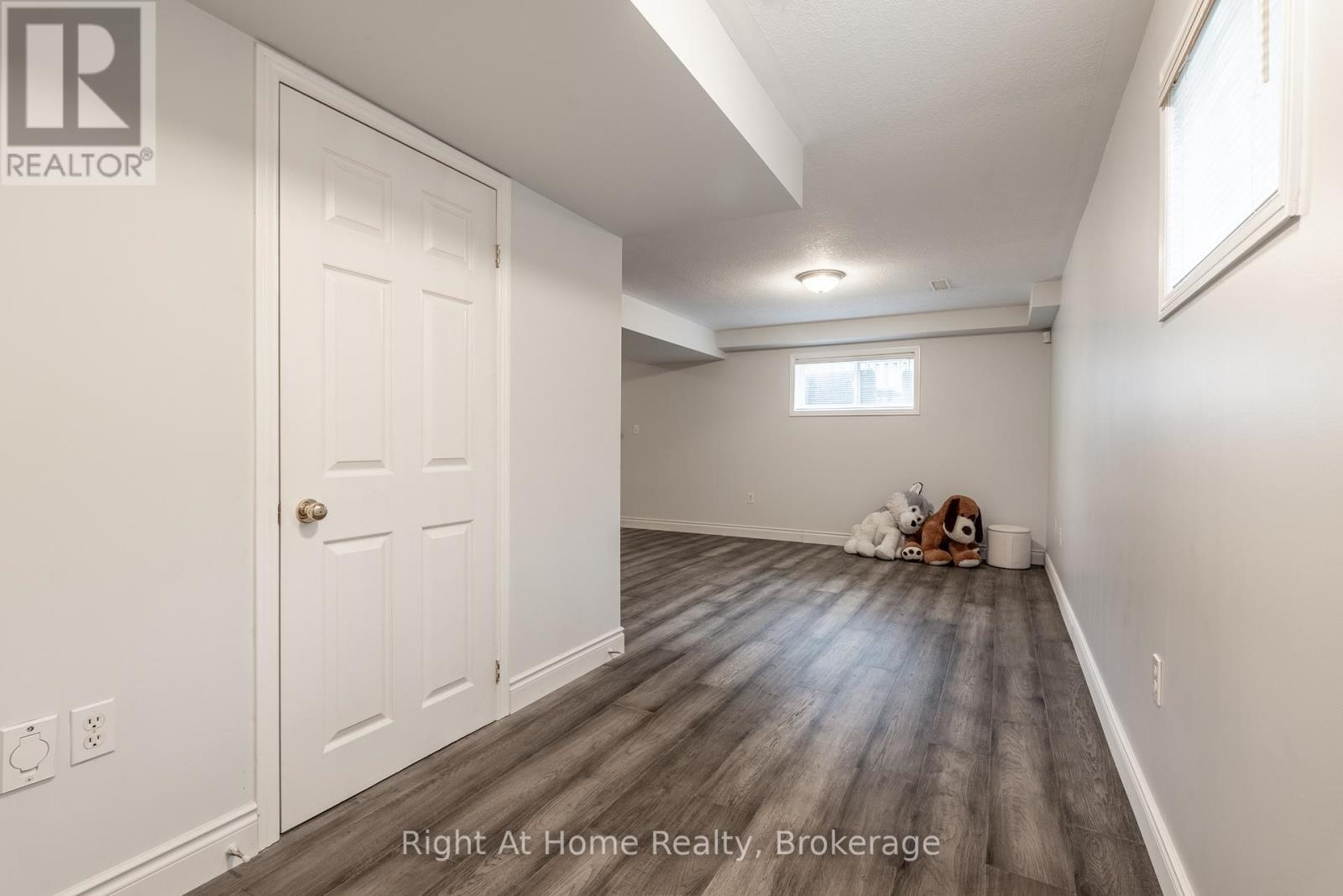 198 Gatestone Drive, Hamilton, Ontario  L8J 3V4 - Photo 35 - X12885404