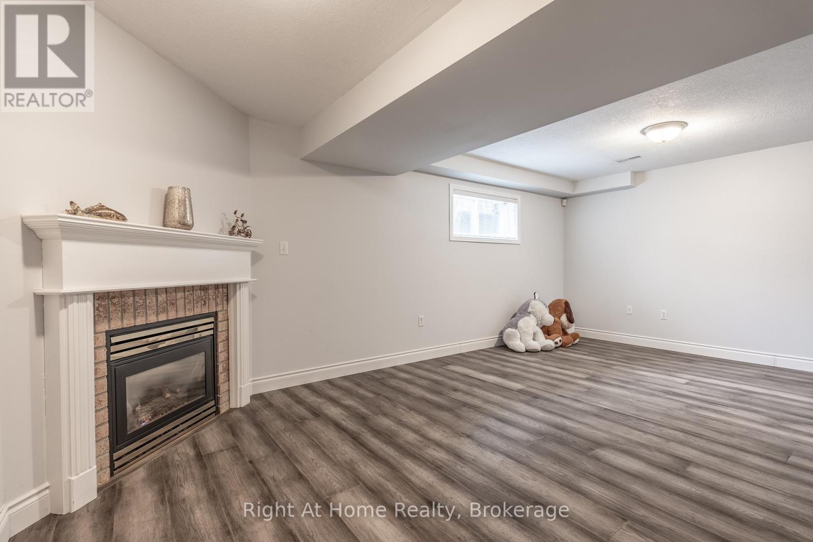 198 Gatestone Drive, Hamilton, Ontario  L8J 3V4 - Photo 38 - X12885404