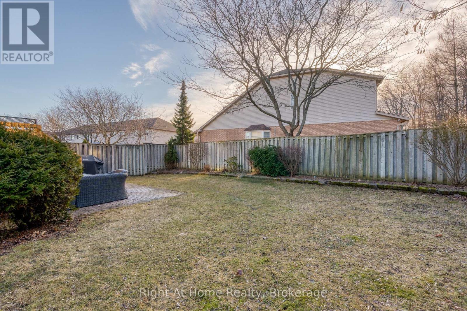 198 Gatestone Drive, Hamilton, Ontario  L8J 3V4 - Photo 41 - X12885404