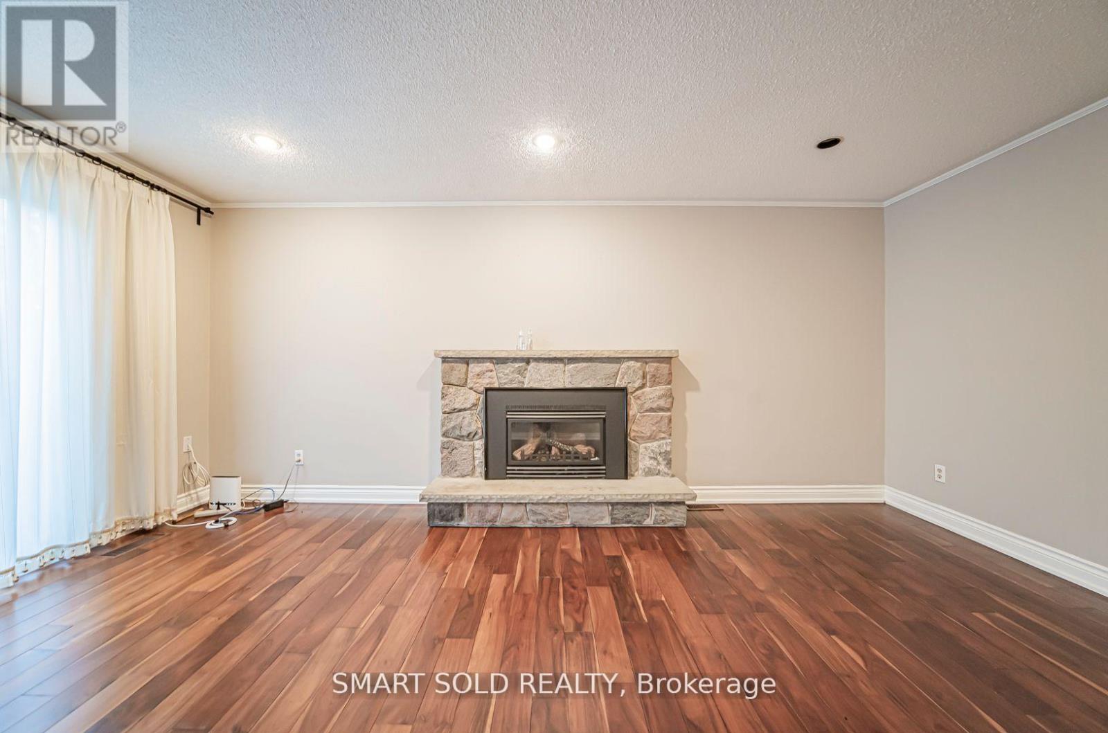 120 Abbeywood Trail, Toronto, Ontario  M3B 3B5 - Photo 9 - C12885402