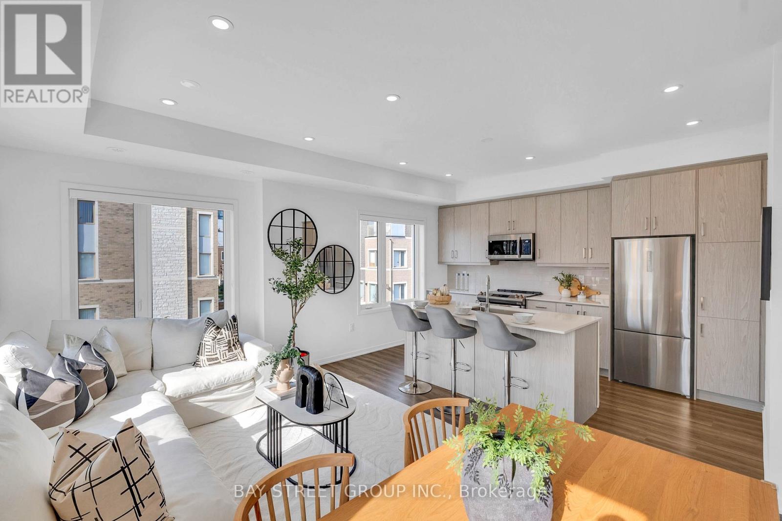 268 - 150 Honeycrisp Crescent, Vaughan, Ontario  L4K 0N1 - Photo 5 - N12885406