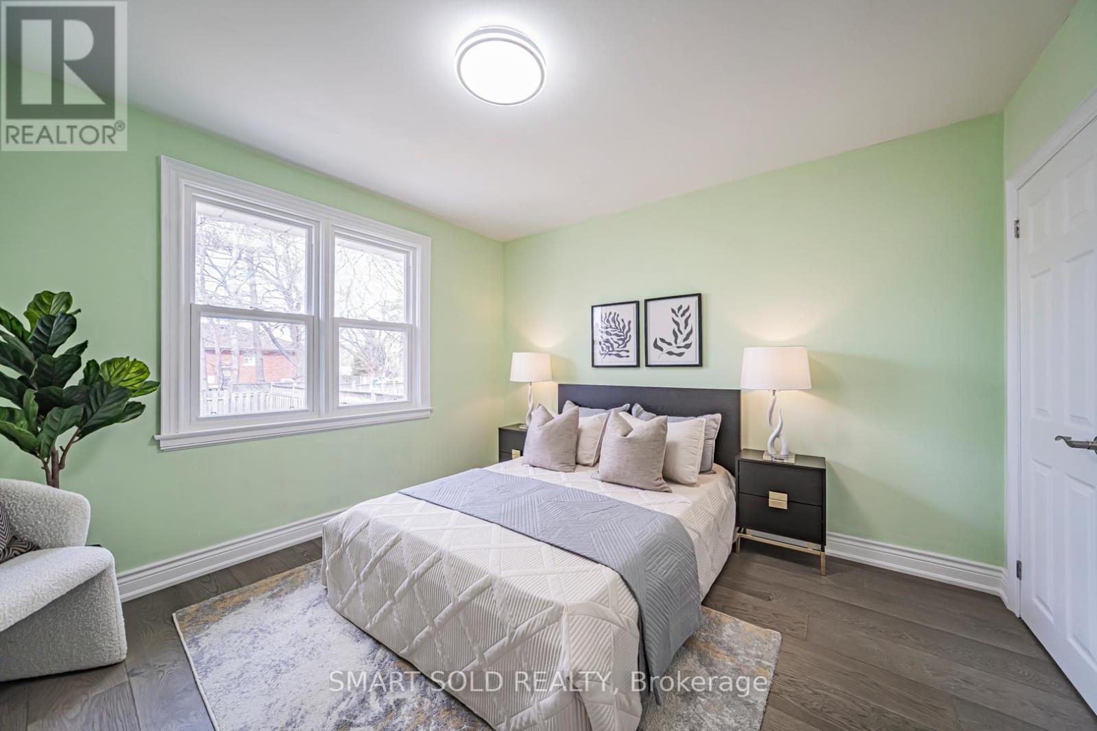 995 Garrard Avenue, Mississauga, Ontario  L5E 1L4 - Photo 27 - W12885392