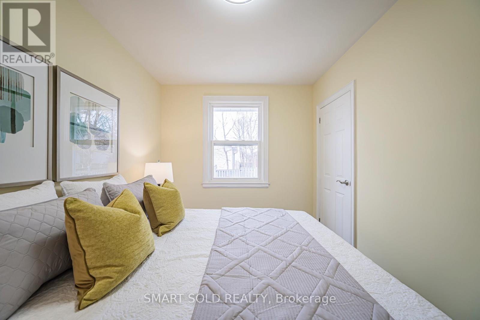 995 Garrard Avenue, Mississauga, Ontario  L5E 1L4 - Photo 34 - W12885392