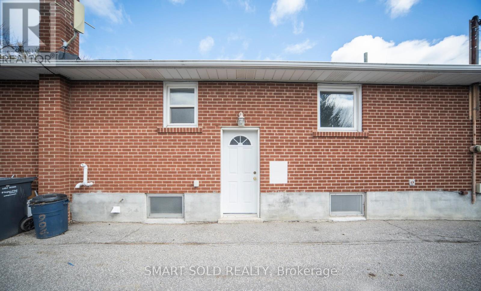 995 Garrard Avenue, Mississauga, Ontario  L5E 1L4 - Photo 39 - W12885392