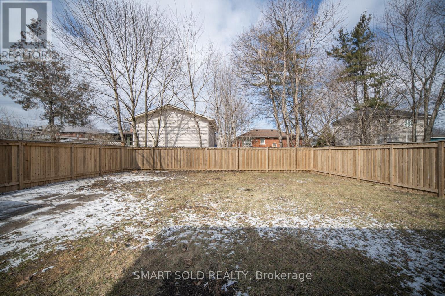 995 Garrard Avenue, Mississauga, Ontario  L5E 1L4 - Photo 49 - W12885392