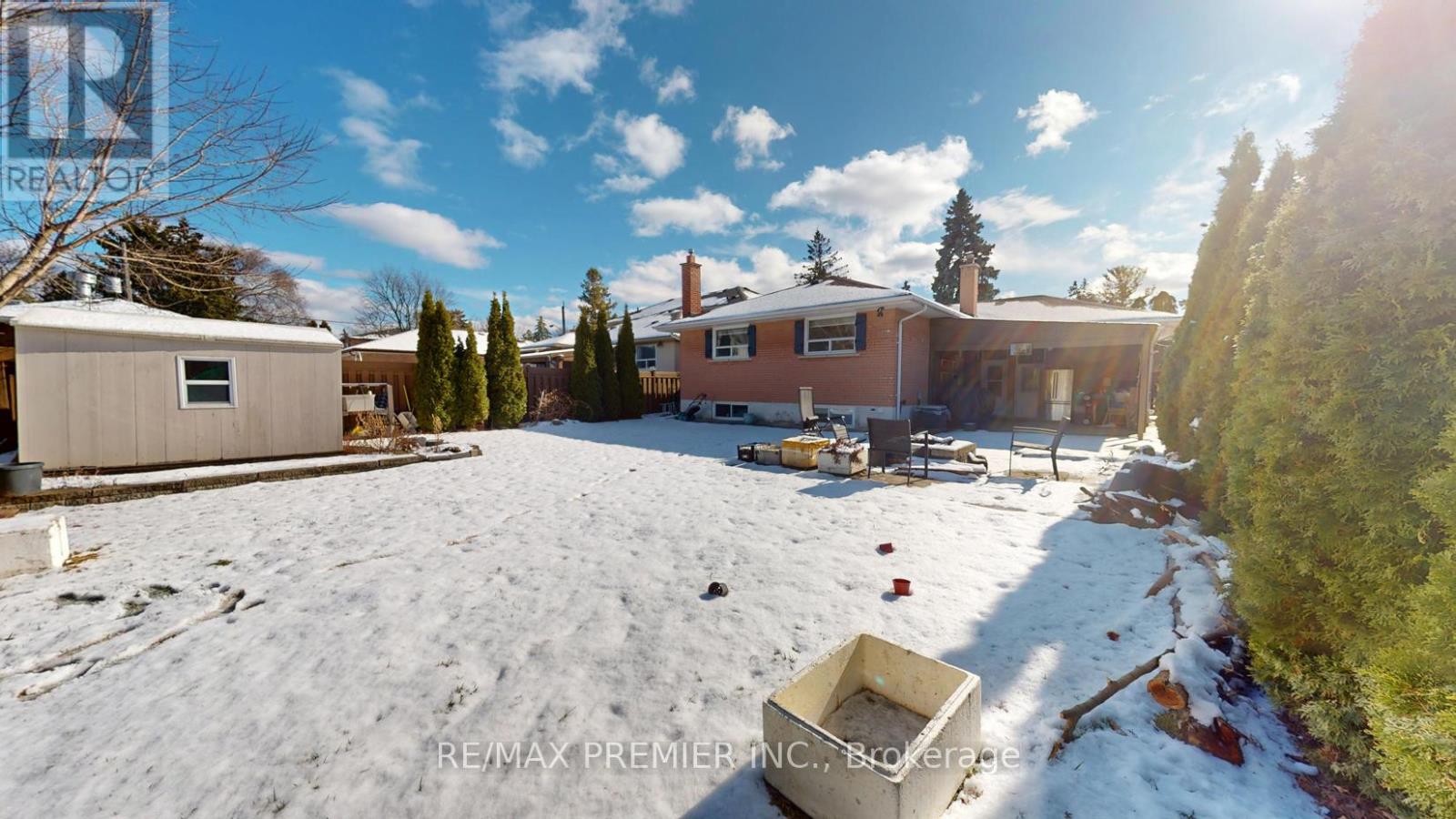 160 Verobeach Boulevard, Toronto, Ontario  M9M 1R3 - Photo 15 - W12885396