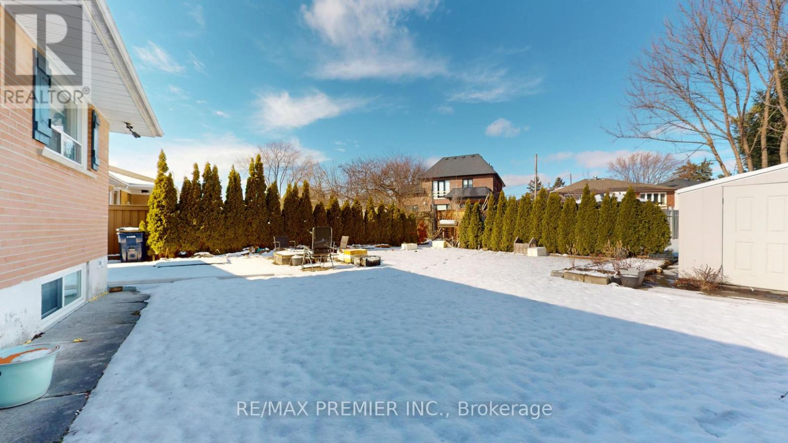 160 Verobeach Boulevard, Toronto, Ontario  M9M 1R3 - Photo 17 - W12885396