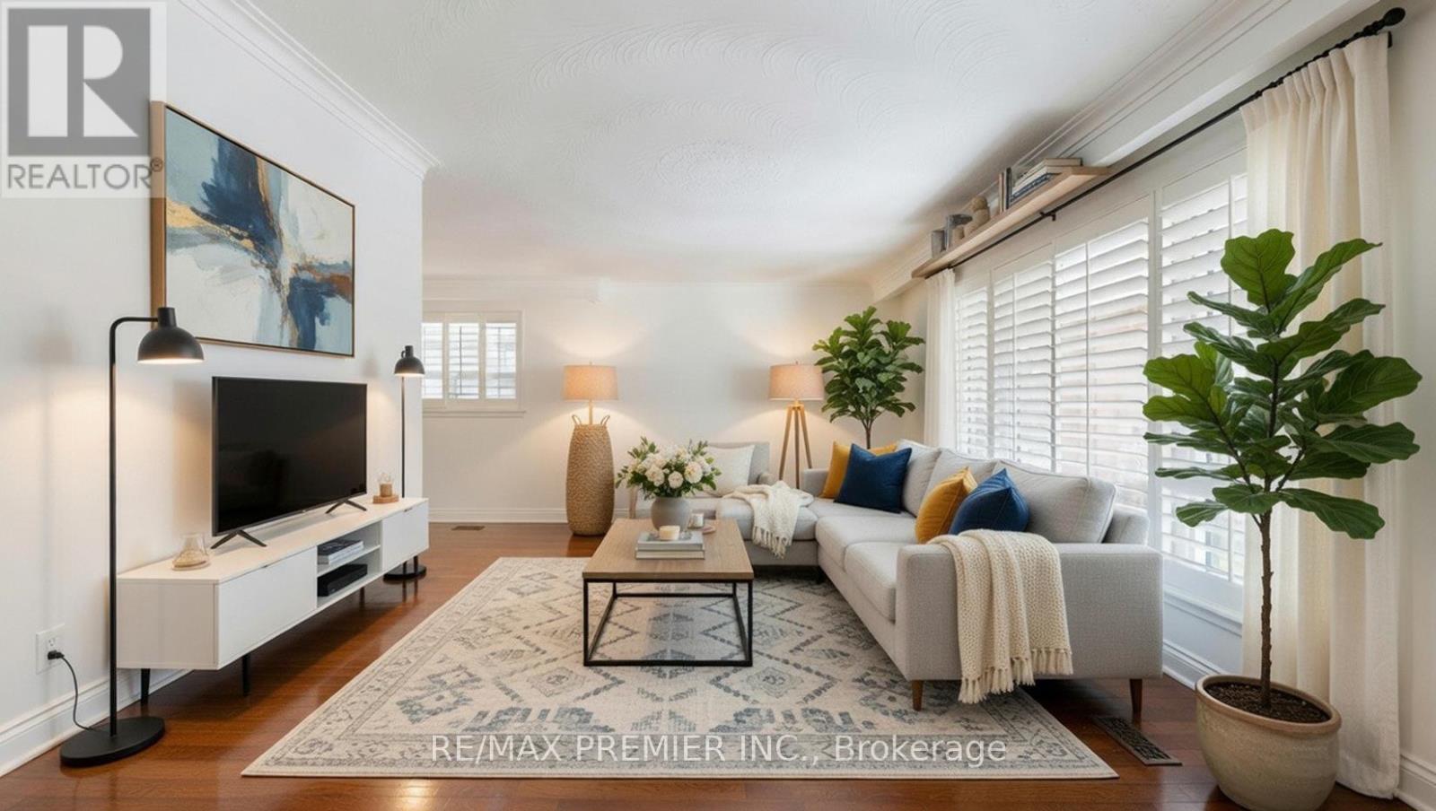 160 Verobeach Boulevard, Toronto, Ontario  M9M 1R3 - Photo 4 - W12885396