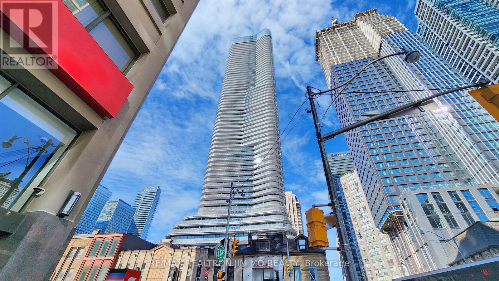 1501 - 11 Wellesley Street W, Toronto, Ontario M4Y 0G4 - Photo 3 - C12885418