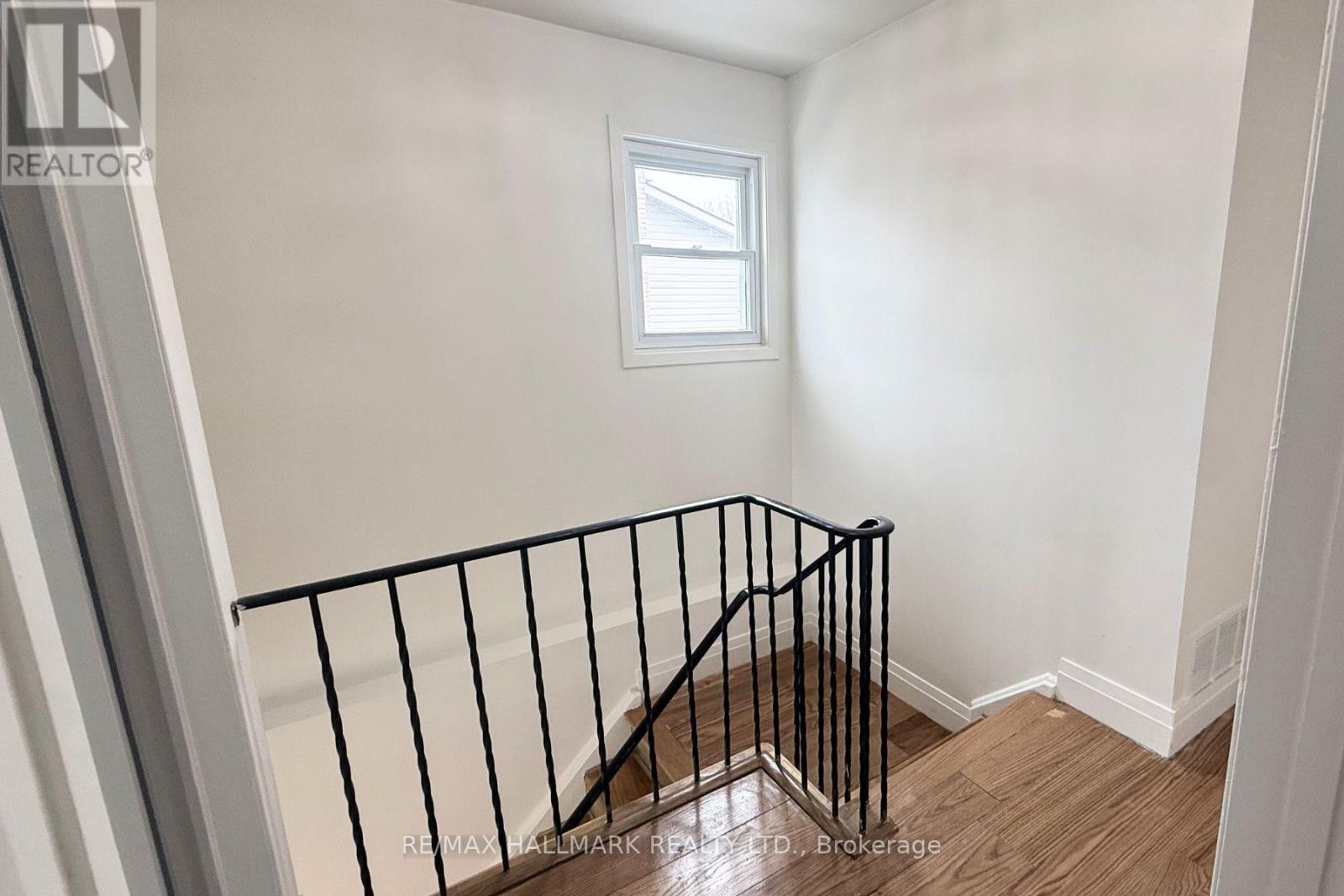 103 Guthrie Crescent, Whitby, Ontario  L1P 1A6 - Photo 5 - E12885434