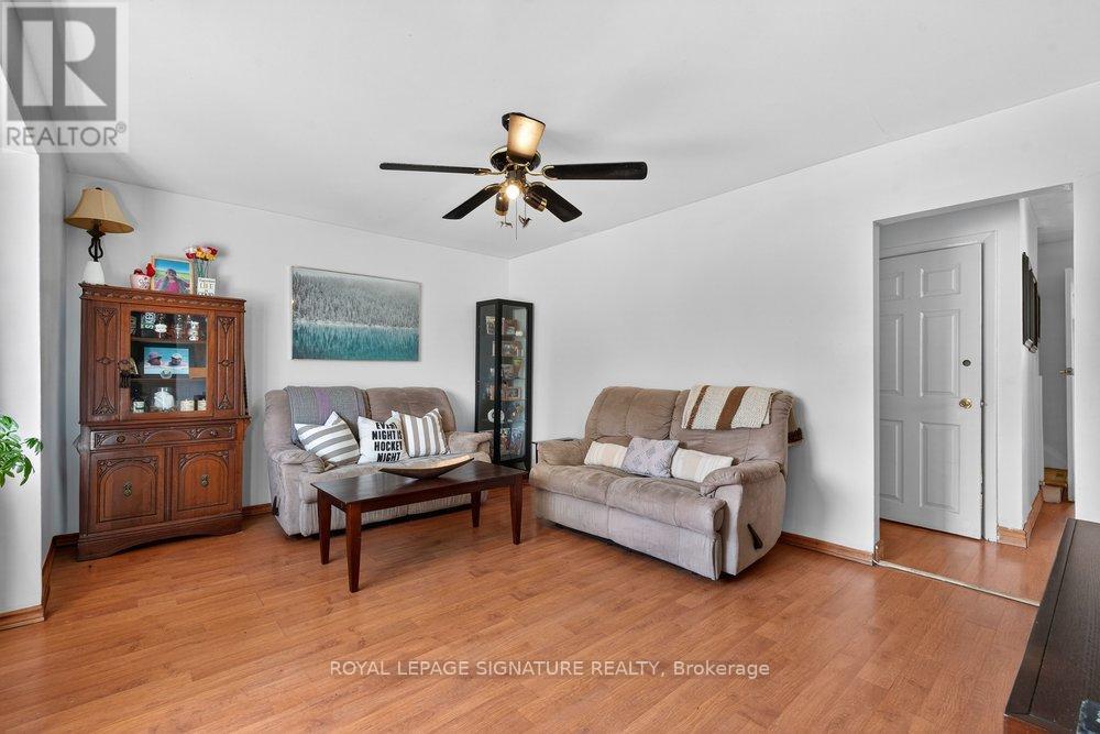 36 Ainsdale Road, Toronto (Wexford-Maryvale), Ontario  M1R 3Y8 - Photo 4 - E12885442